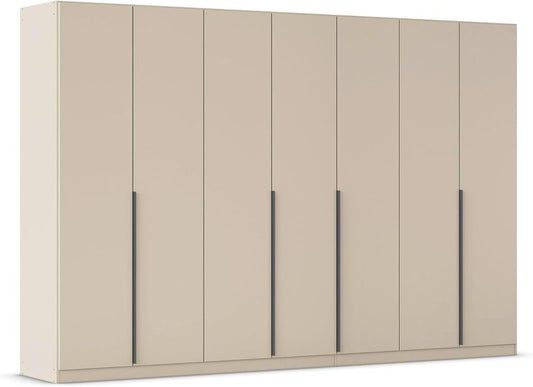 Extrem geraumiger beiger Garderobenschrank mit grosszugiger Breite, praktisches Aufbewahrungsmobel fur Schlafzimmer 315 cm